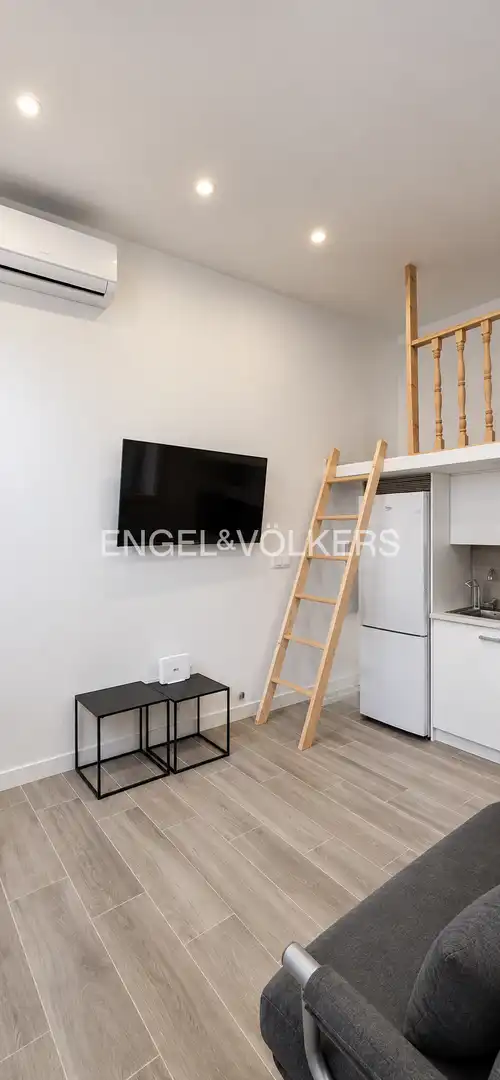 Balcony of Ground floor for rent in Madrid  with Air Conditioner, Heating and Private garden