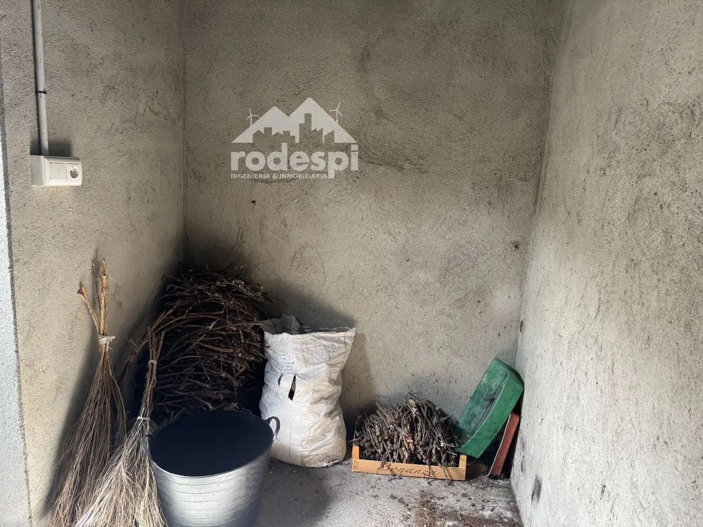 Casa o xalet en venda en Covelo amb Calefacció, Traster i Moblat