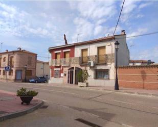 Exterior view of House or chalet for sale in Cazalegas