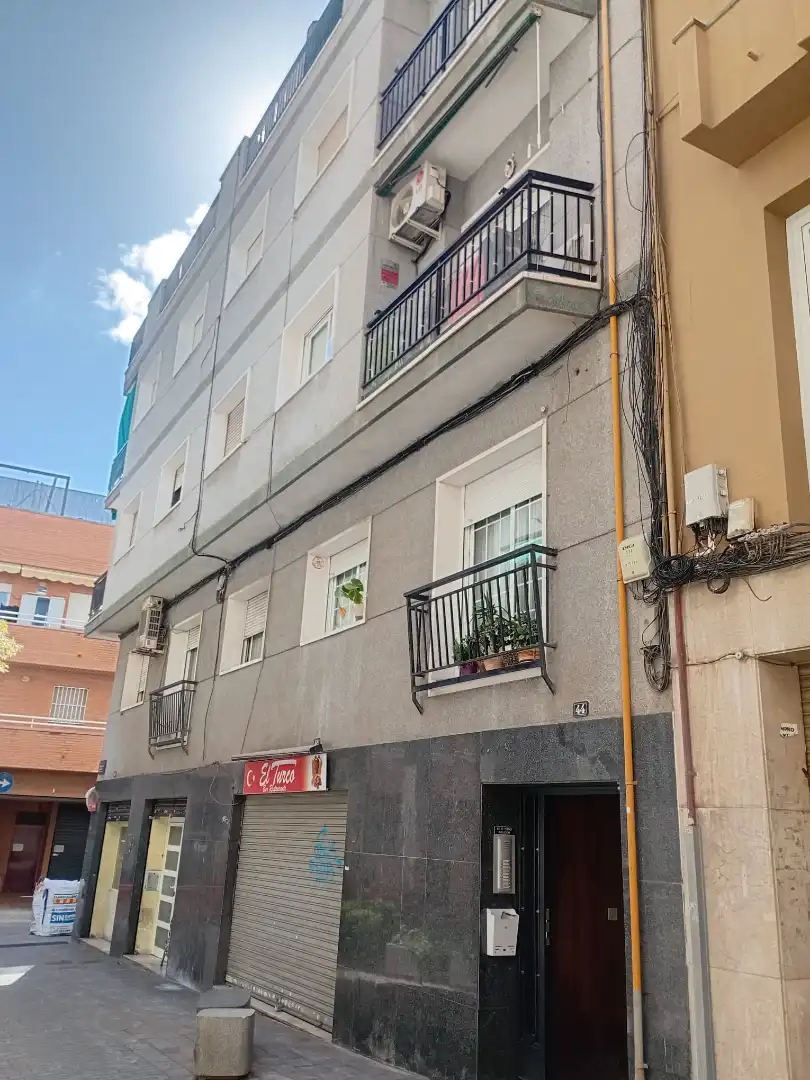 Exterior view of Commercial properties for sale in Esplugues de Llobregat