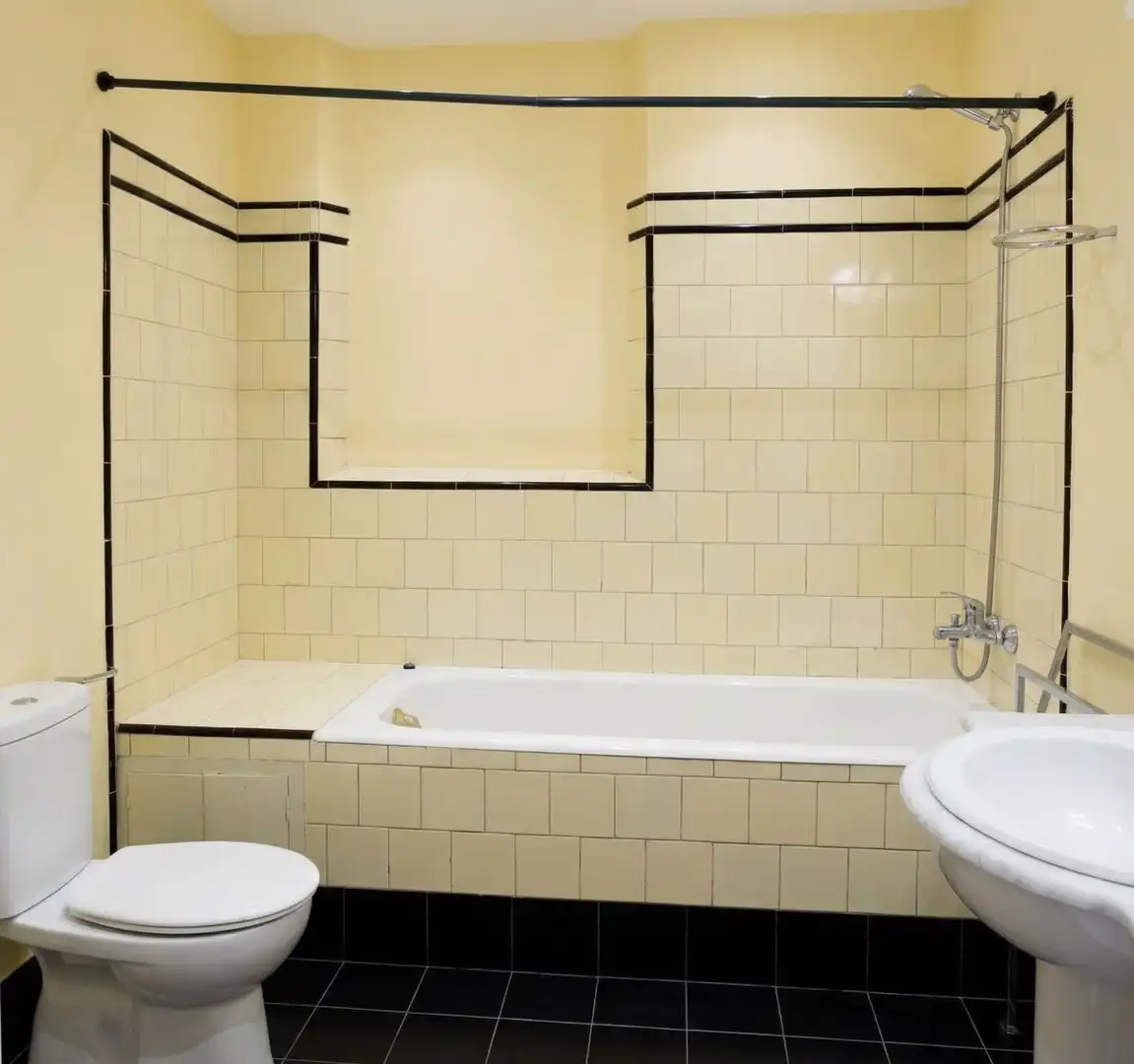 Baño de Piso en venta en Girona con Terraza