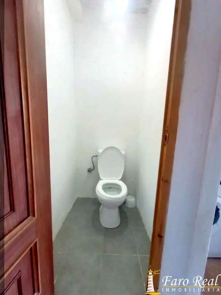 Baño de Finca rústica de alquiler en Sanlúcar de Barrameda con Aire acondicionado, Jardín privado y Piscina