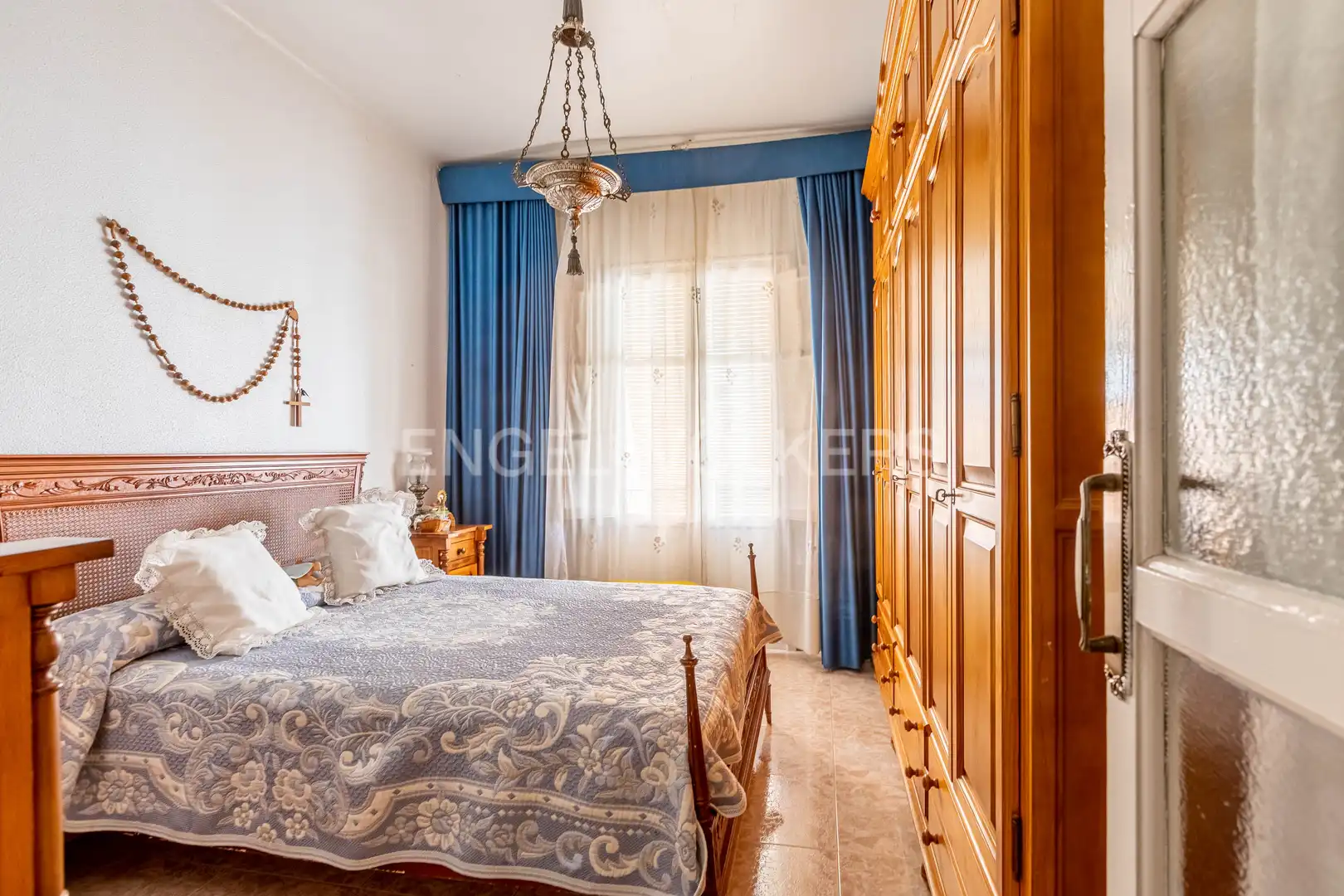 Bedroom of Houses for sale in Sevilla  with Heating, Terrace and Balcony