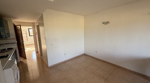 Foto 3 de Piso en venta en C/ Pedro y Guy Vandaele, Corralejo, La Oliva
