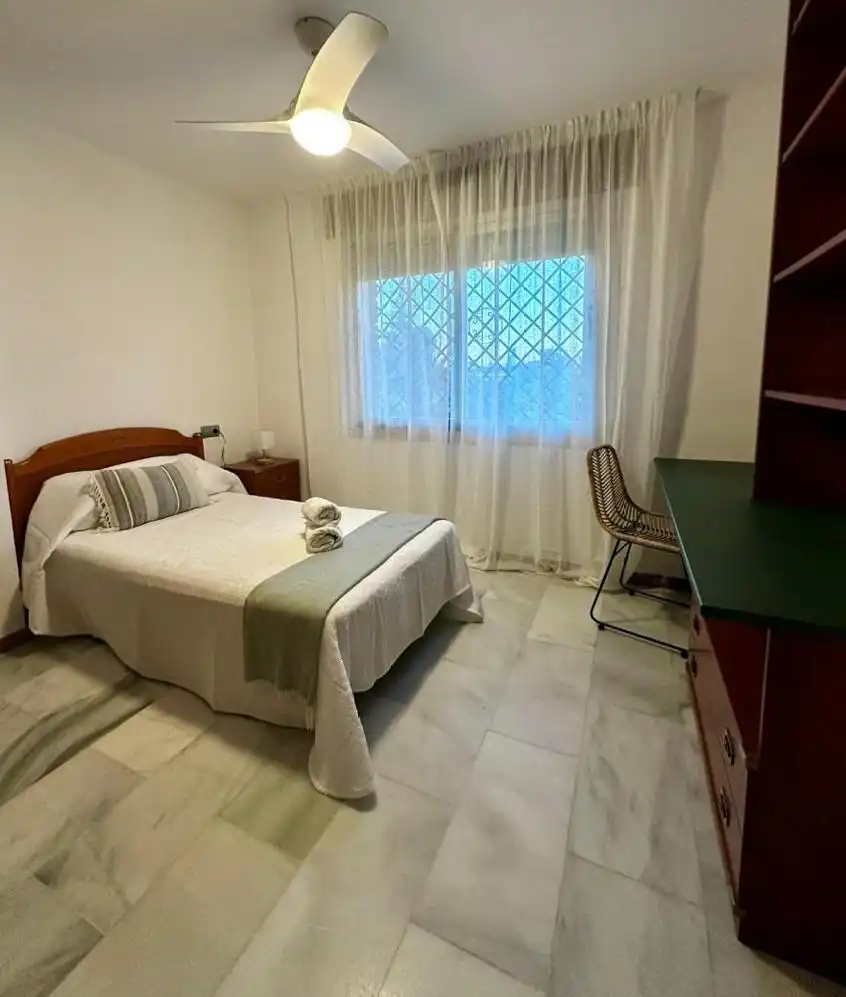 Dormitori de Casa o xalet en venda en Córdoba amb Aire condicionat, Jardí privat i Terrassa