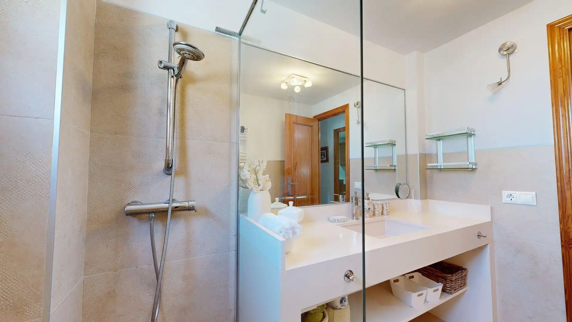 Bany de Apartament de lloguer en Elche / Elx amb Calefacció, Jardí privat i Terrassa