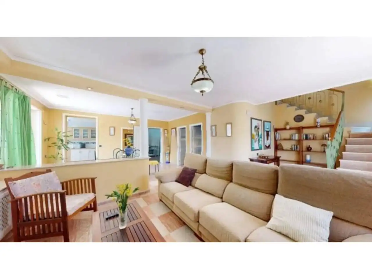 Sala d'estar de Casa o xalet en venda en Benicasim / Benicàssim amb Aire condicionat, Calefacció i Jardí privat