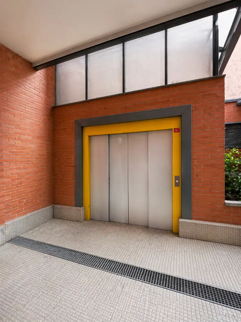 Exterior view of Garage for rent in Madrid