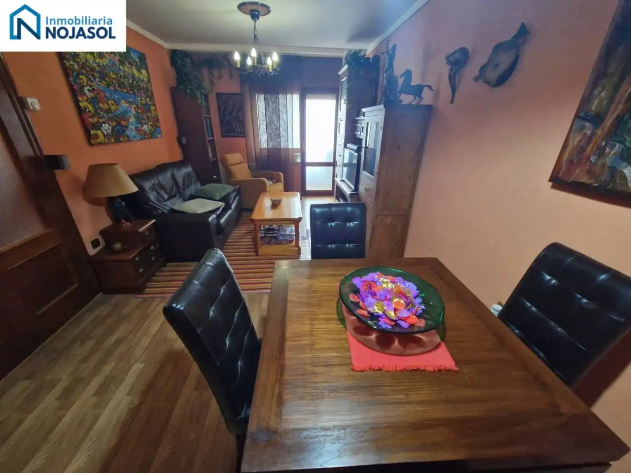 Sala d'estar de Apartament en venda en Noja amb Calefacció, Terrassa i Moblat