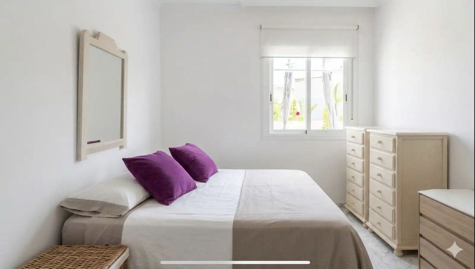 Habitación de Apartamento en venta en Marbella con Aire acondicionado, Terraza y Trastero