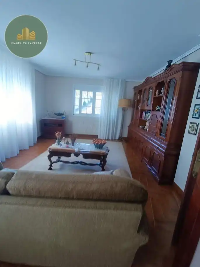 Sala de estar de Casa o chalet en venta en A Coruña Capital  con Calefacción, Jardín privado y Piscina