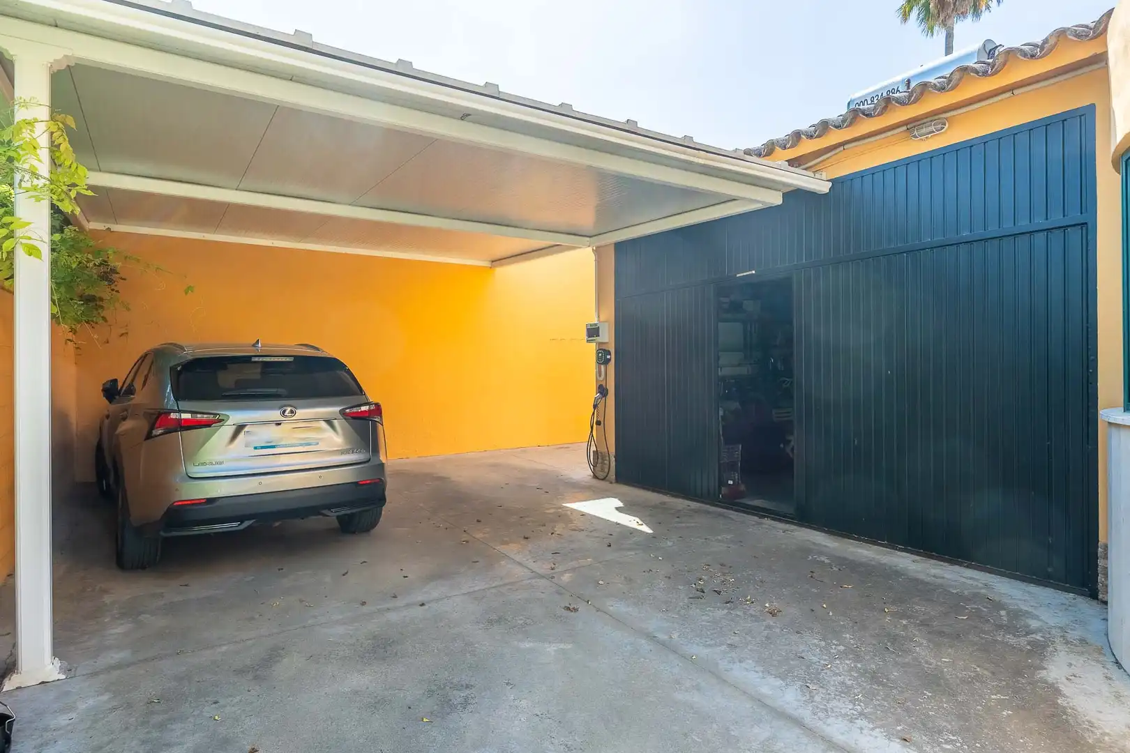 Chalet con jardín en venta en Valencina de la Concepción, imagen 4