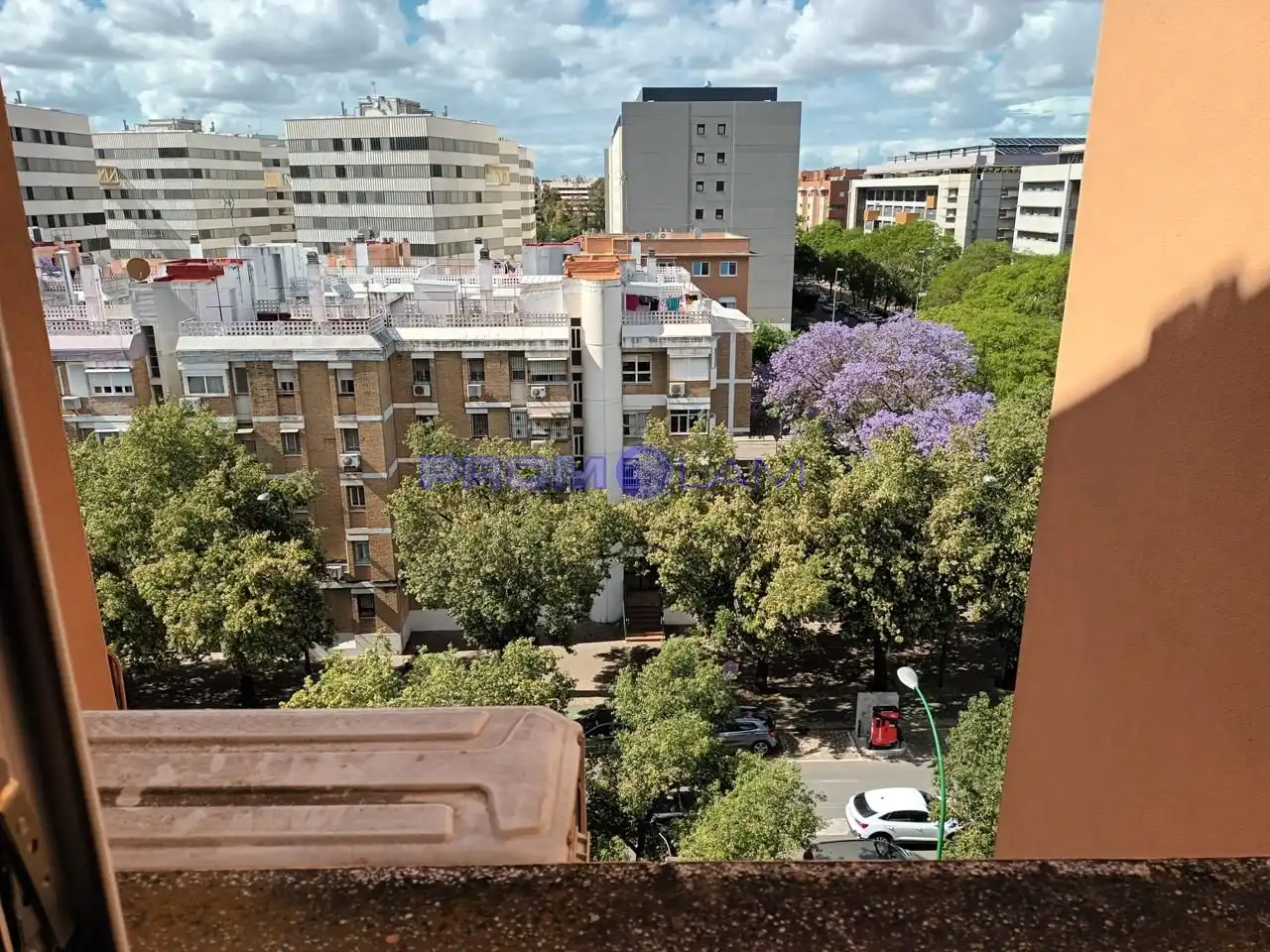Vista exterior de Pis en venda en Sevilla amb Aire condicionat