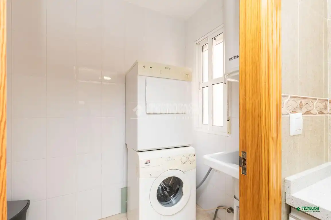 Bathroom of Attic for sale in Albox  with Air Conditioner, Heating and Balcony