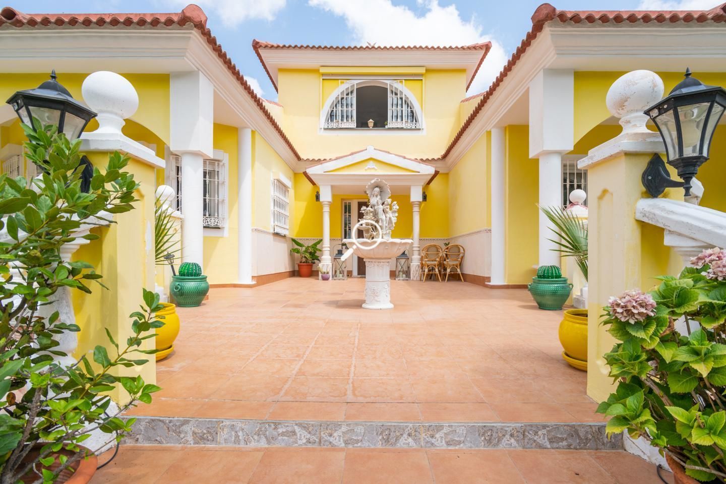 Casa o xalet en venda en Alhaurín de la Torre amb Aire condicionat, Jardí privat i Terrassa