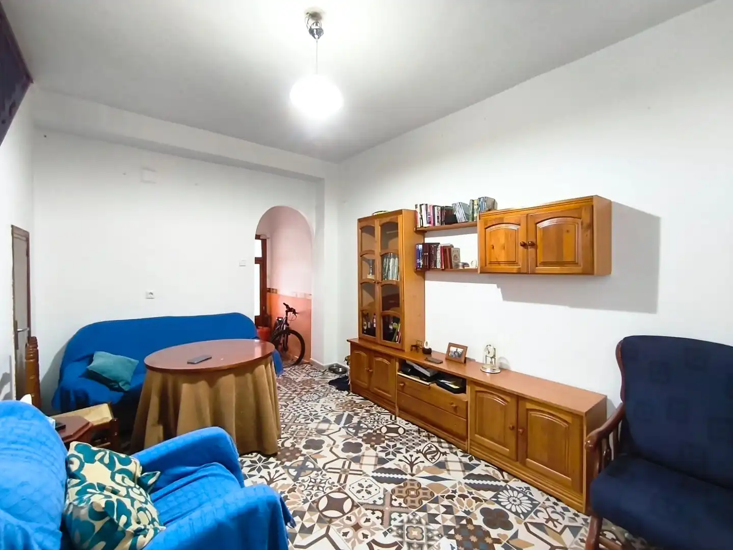 Sala d'estar de Casa o xalet en venda en Cazalla de la Sierra amb Moblat