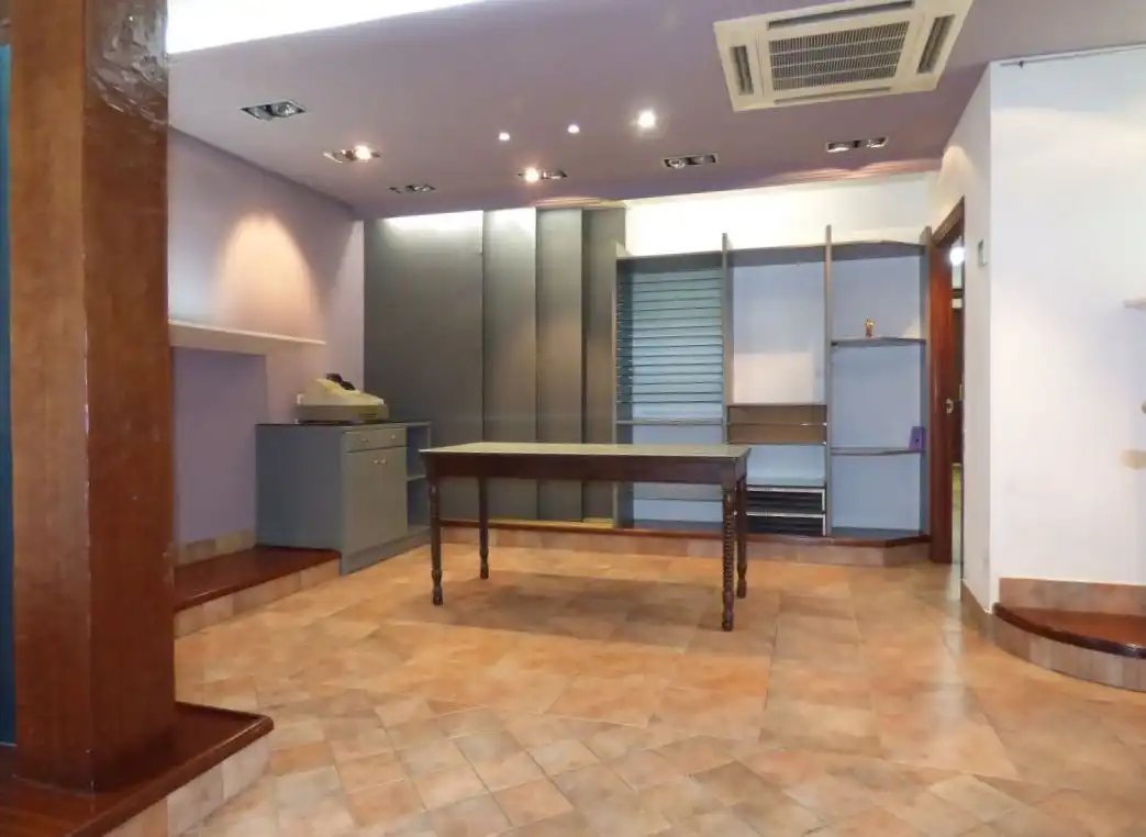 Local comercial de lloguer a Korreo Kalea, imagen 2