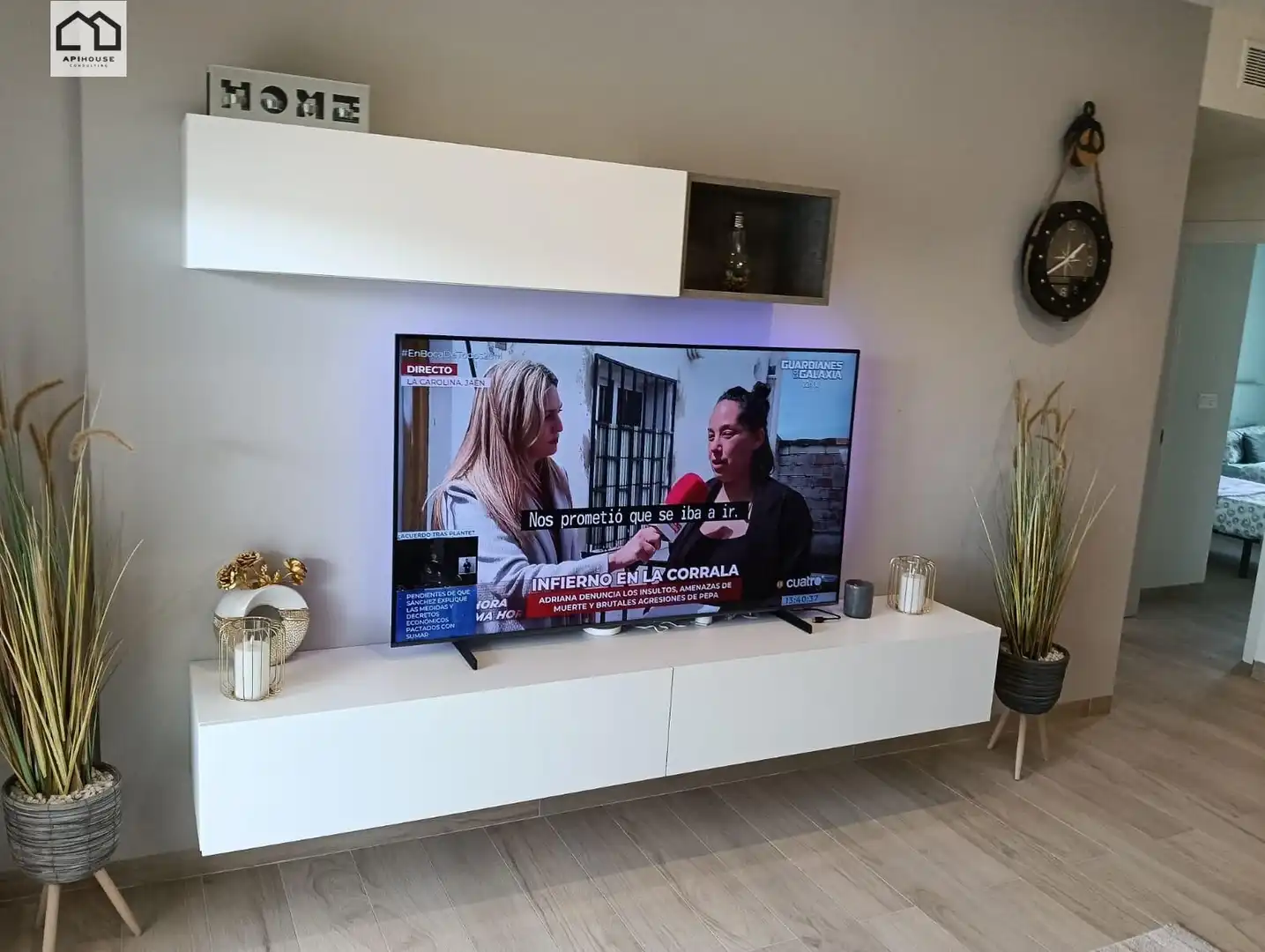 Sala d'estar de Casa o xalet en venda en Guardamar del Segura amb Aire condicionat, Jardí privat i Terrassa