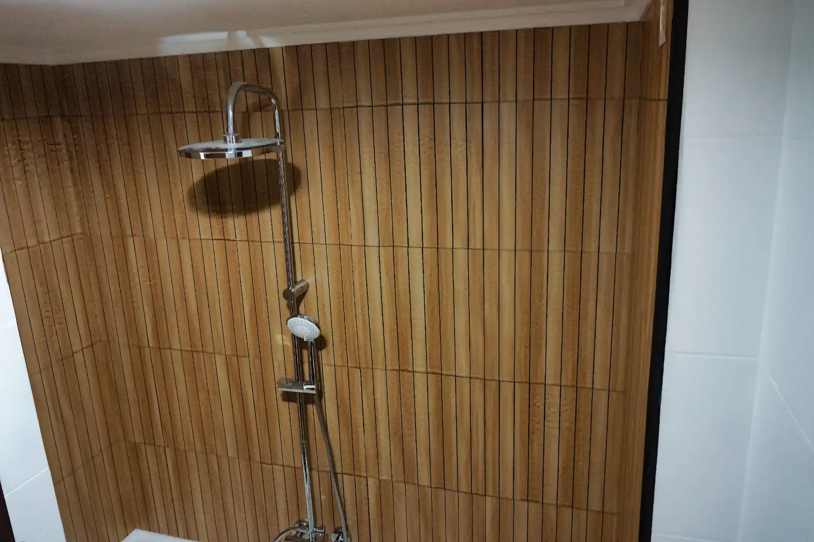 Bathroom of Flat for sale in Corvera de Asturias  with Parquet flooring, Storage room and Furnished