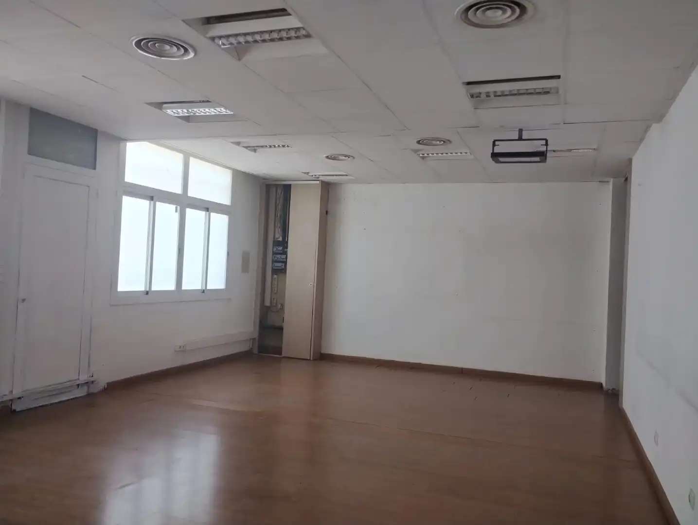 Industrial building to rent in Camino la Concepción 12, imagen 13