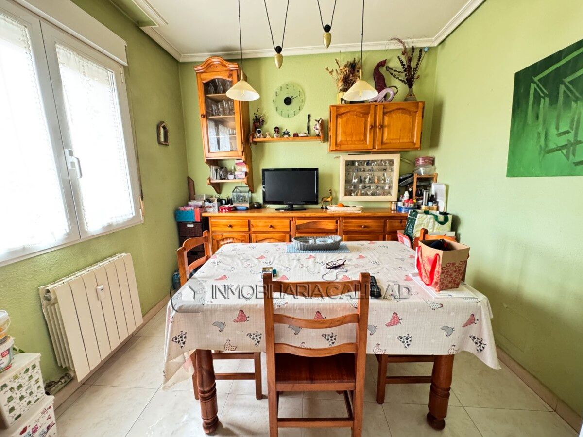 Dining room of Flat for sale in Burgos Capital  with Heating and Storage room