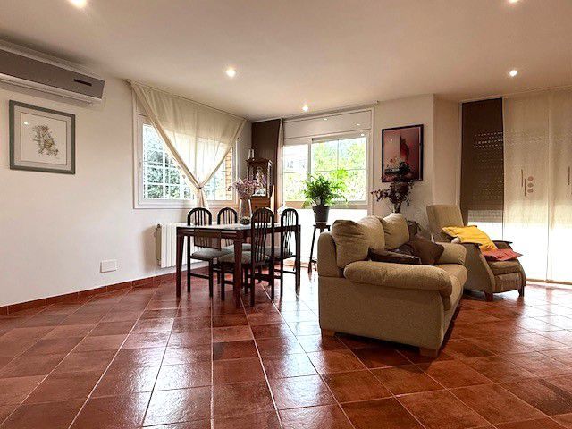 Living room of House or chalet for sale in Sant Boi de Llobregat  with Air Conditioner, Heating and Private garden