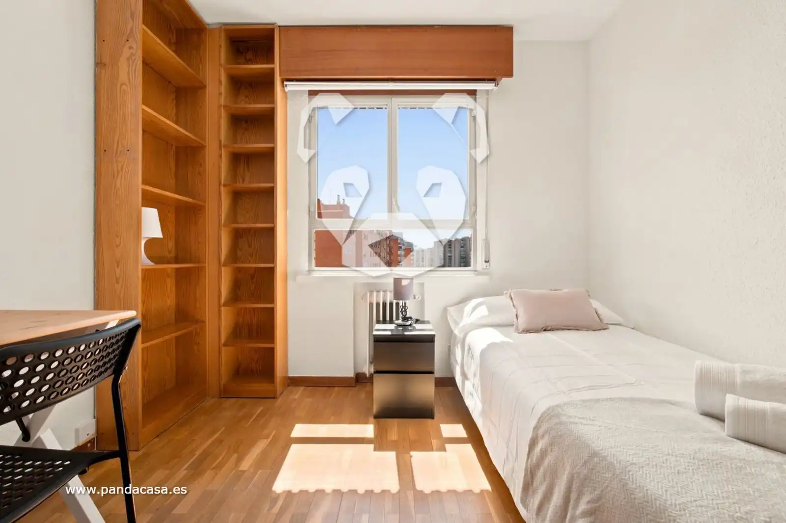 Schlafzimmer von Wohnung zur Miete in Madrid mit Heizung und Möbliert