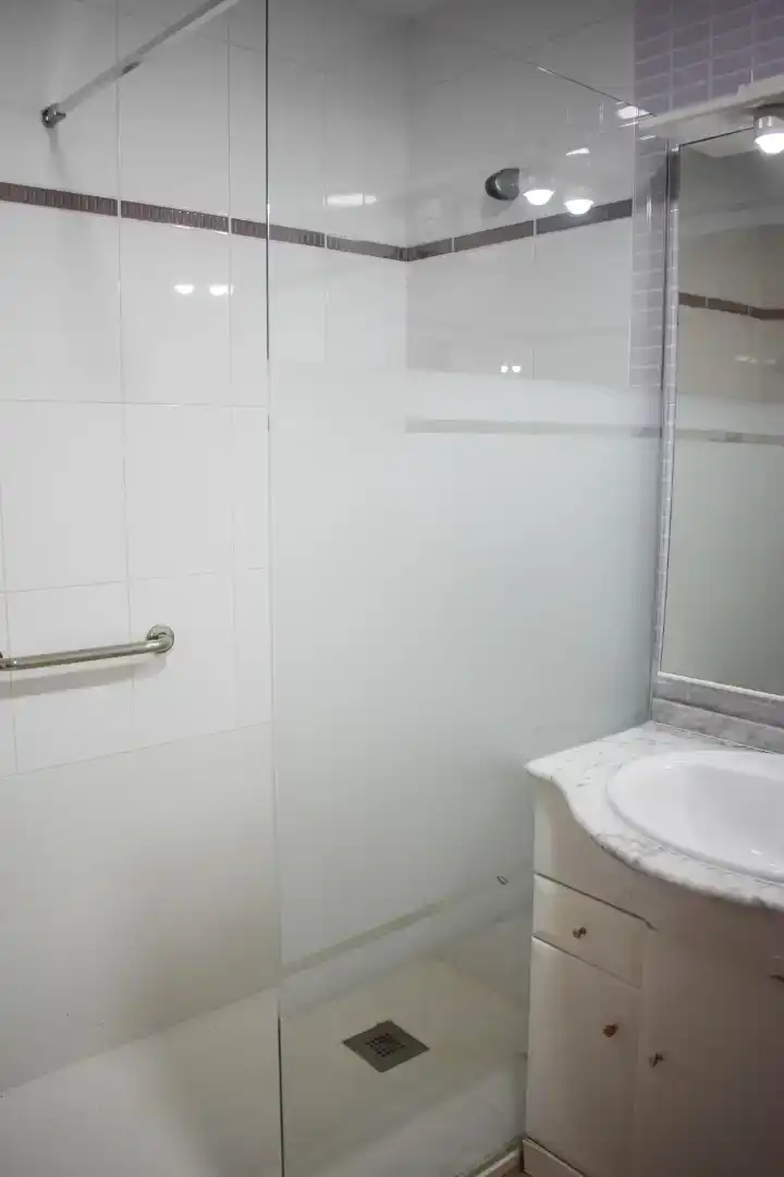Bany de Pis en venda en  Murcia Capital amb Aire condicionat i Balcó