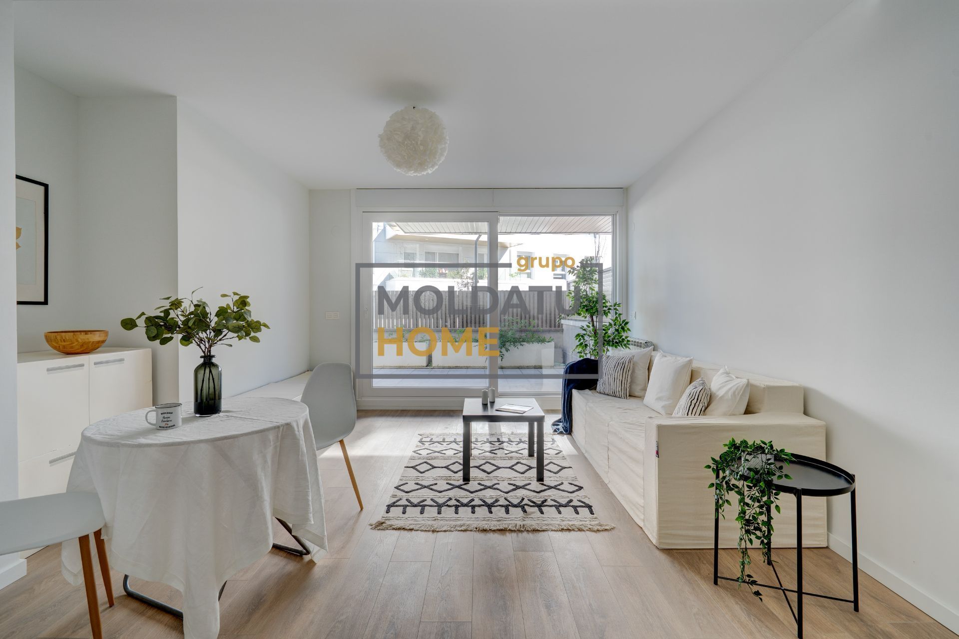 Living room of Flat for sale in Irun   with Heating, Terrace and Storage room