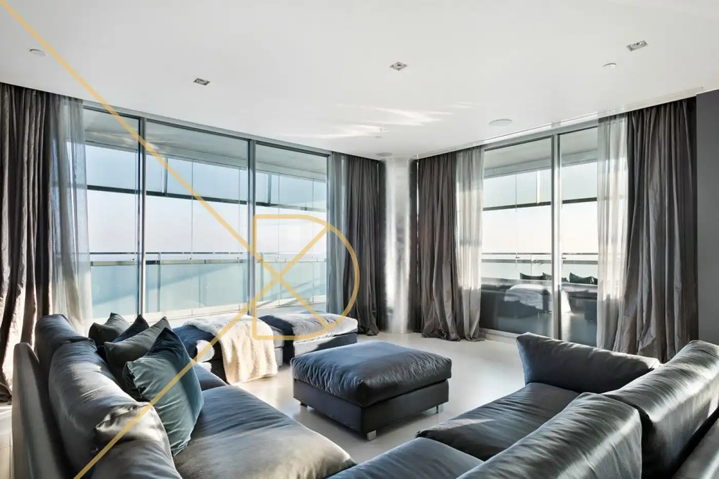 Living room of Duplexes for sale in Barcelona  with Air Conditioner, Heating and Terrace