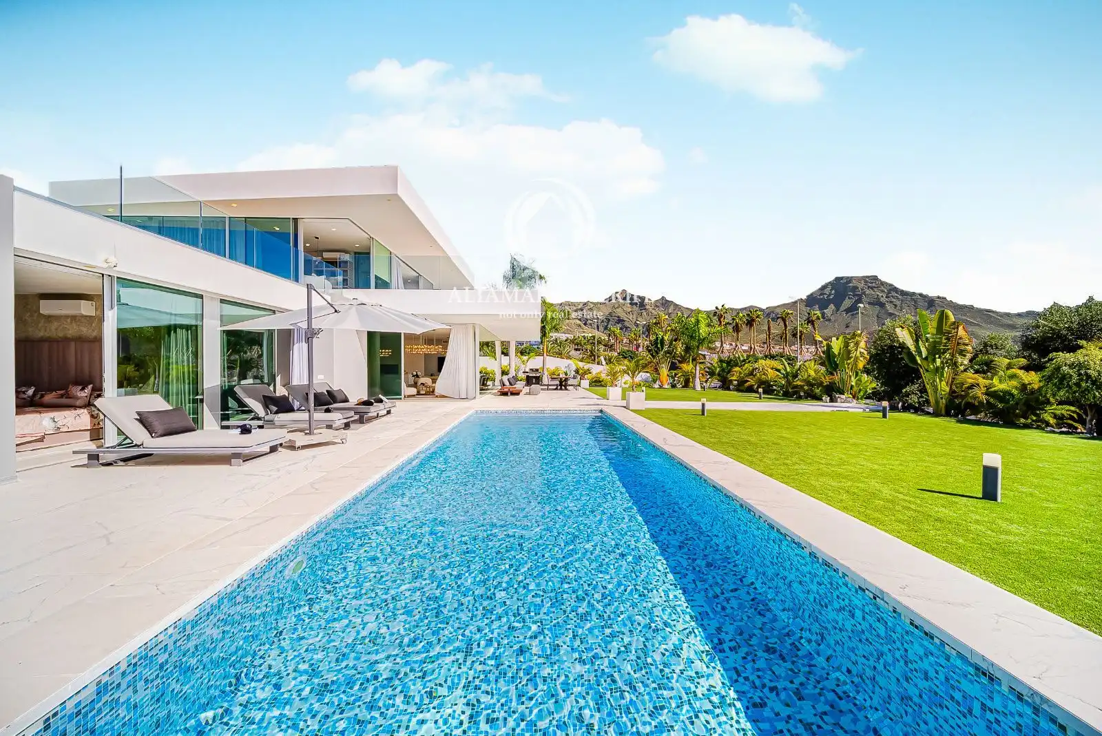Vista exterior de Casa o xalet en venda en Costa Adeje