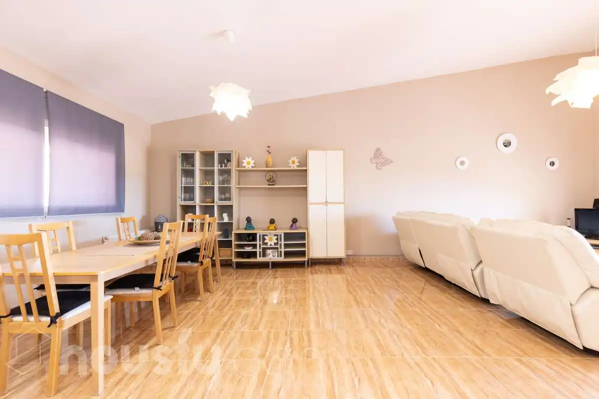 Casa amb terrassa en venda a Calle Girona ., imagen 4