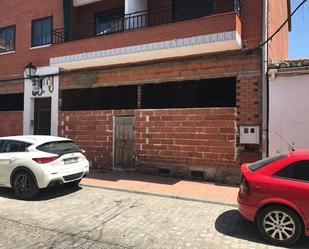 Exterior view of Premises for sale in El Tiemblo 