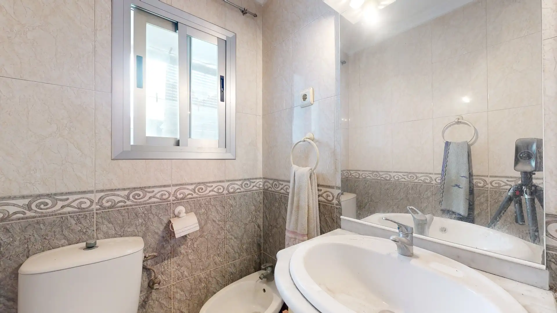 Baño de Piso en venta en Paterna con Balcón