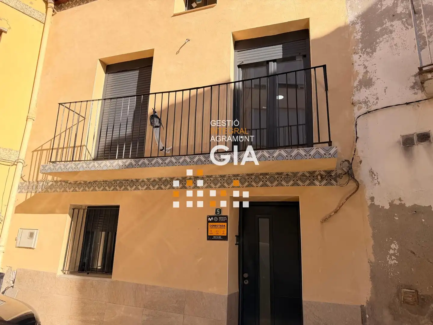 Casa amb terrassa en venda a Carrer de la Muralla 5