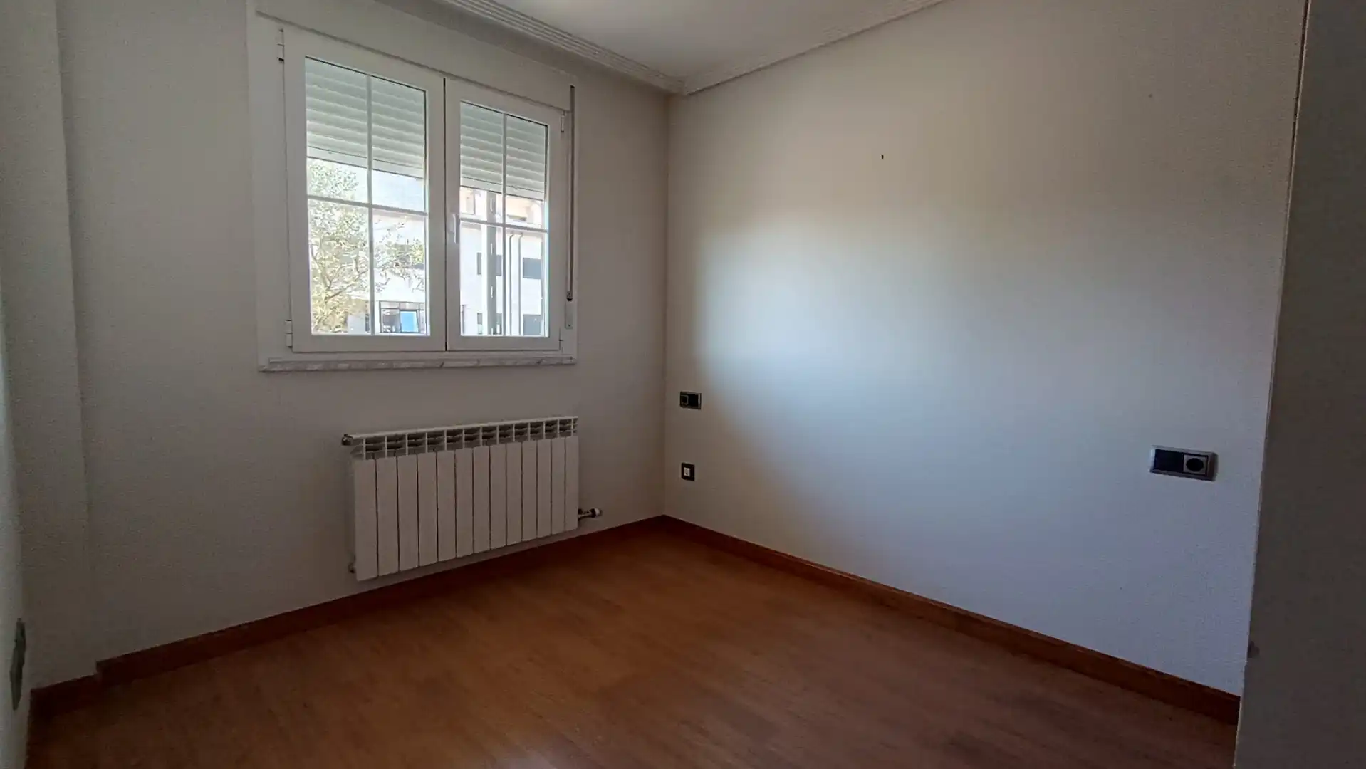 Schlafzimmer von Haus oder Chalet zum Verkauf in Villares de la Reina mit Heizung und Terrasse