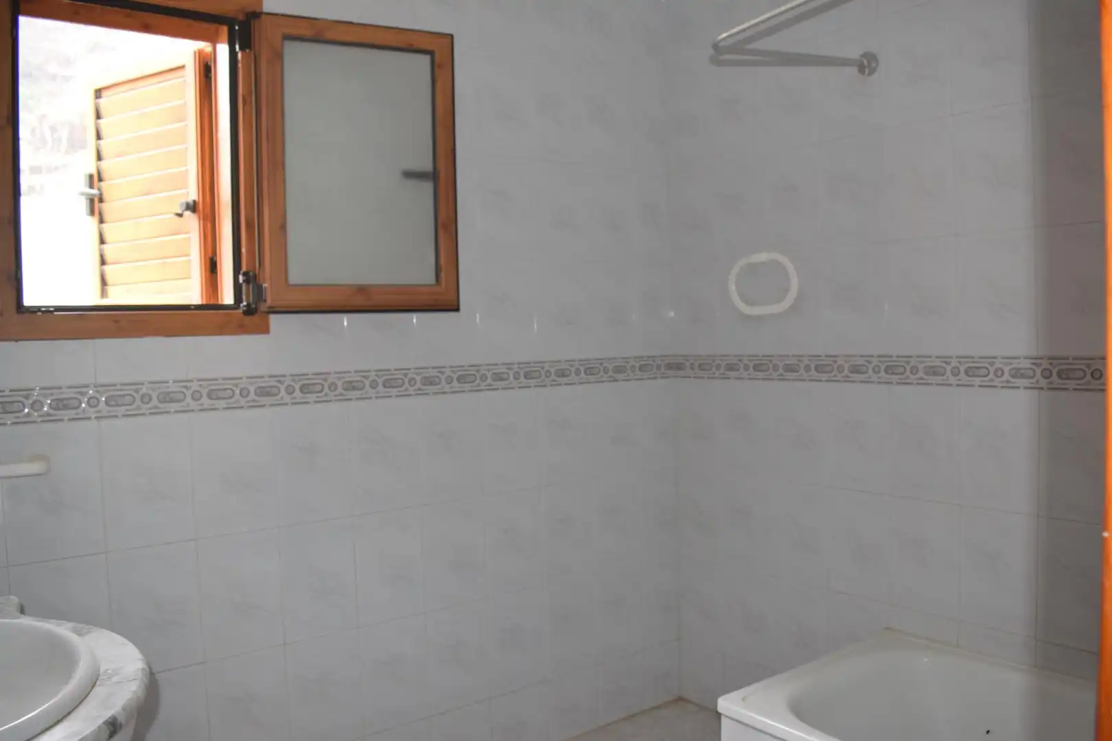 Bathroom of Houses for sale in San Bartolomé de Tirajana  with Private garden, Terrace and Storage room