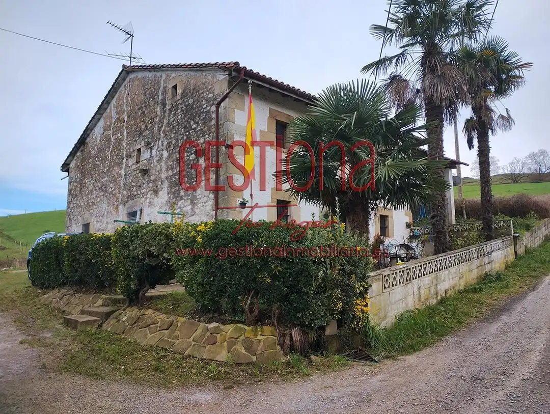 Vista exterior de Finca rústica en venta en Villafufre con Calefacción, Jardín privado y Balcón