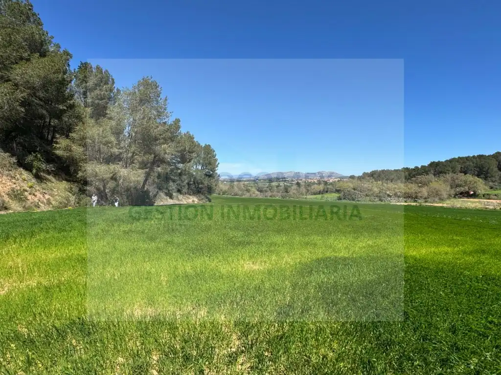 Terreno rústico en venta en Poligono 9 Paraje 190 Serra Sa 52-P