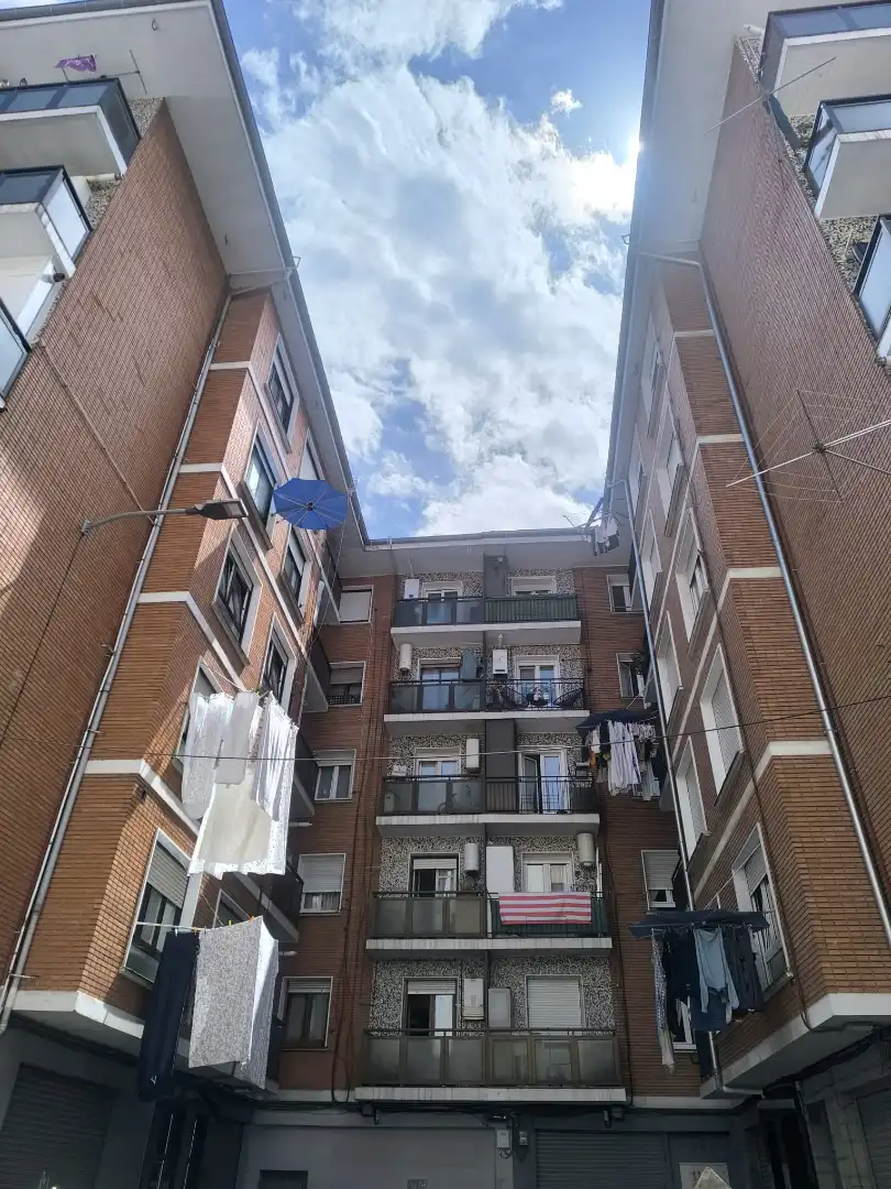 Vista exterior de Piso en venta en Santurtzi  con Calefacción, Parquet y Amueblado