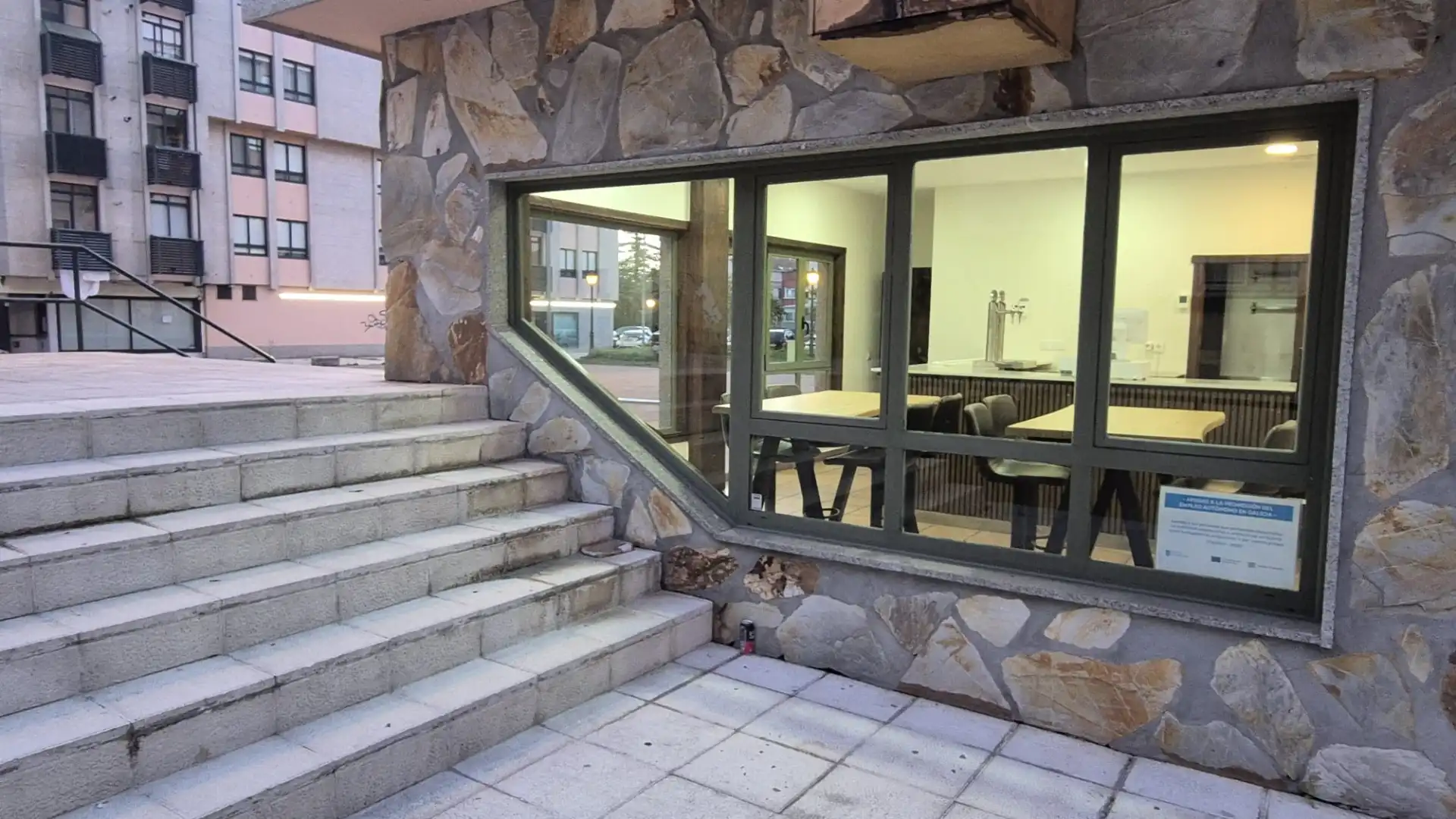 Commercial properties for rent in Vigo   with Heating, Parquet flooring and Terrace