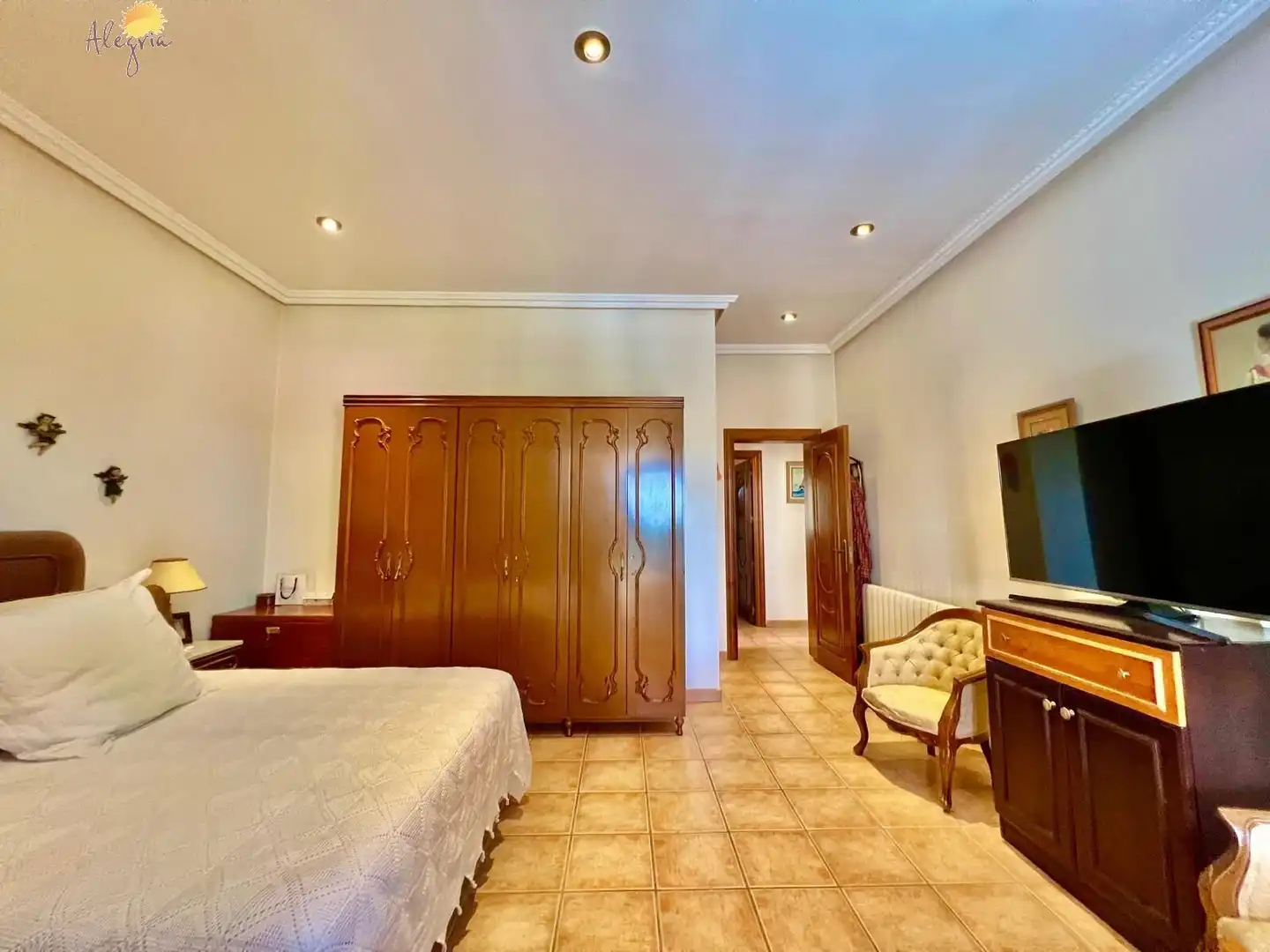 Dormitori de Casa o xalet en venda en Daya Vieja amb Aire condicionat, Calefacció i Jardí privat