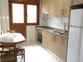 Cocina de Piso de alquiler en Gijón  con Calefacción, Parquet y Trastero