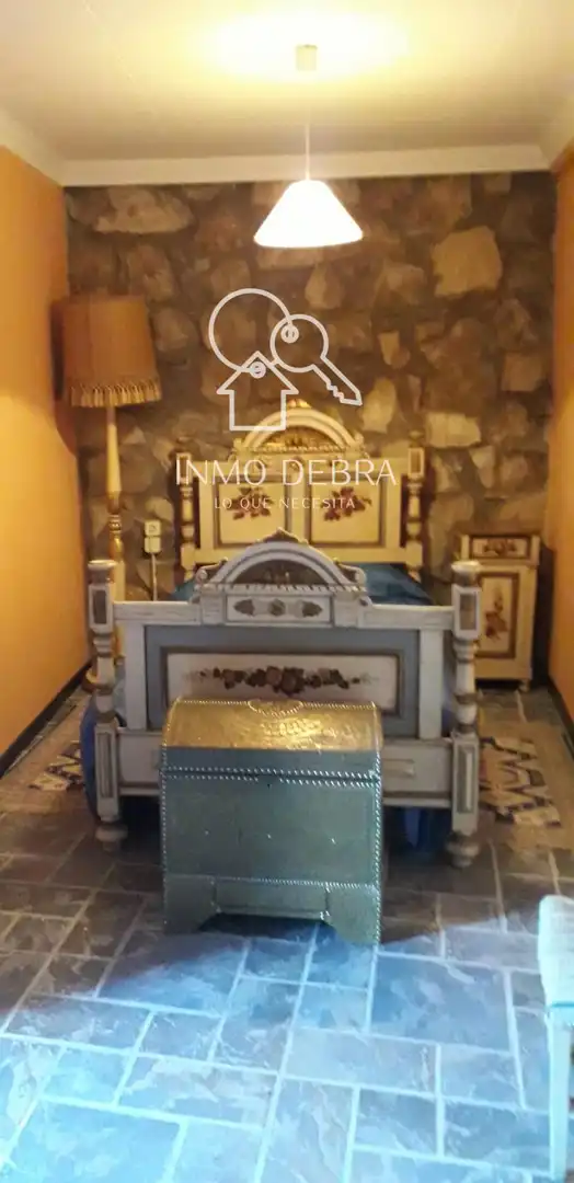 Dormitori de Casa o xalet en venda en Conesa amb Calefacció, Traster i Moblat