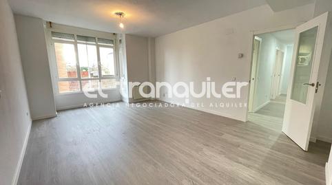 Foto 3 de Piso de alquiler en Calle Zaragoza, Las Dehesillas - Vereda de los Estudiantes, Madrid