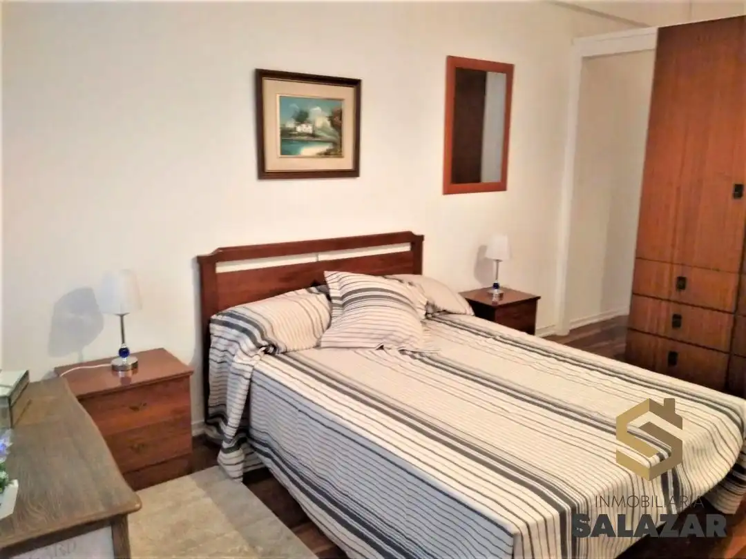 Schlafzimmer von Wohnungen zur Miete in Bilbao  mit Heizung, Terrasse und Mikrowelle