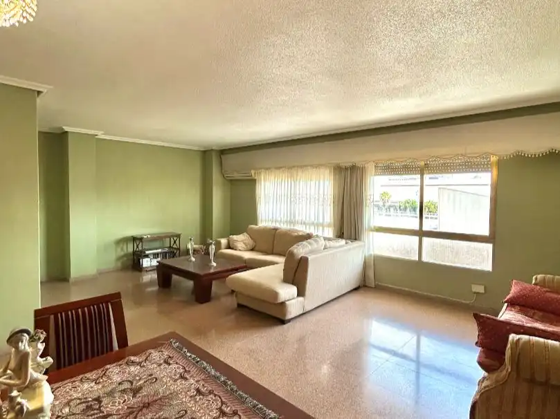 Piso con ascensor en venta en Bono guarner 8