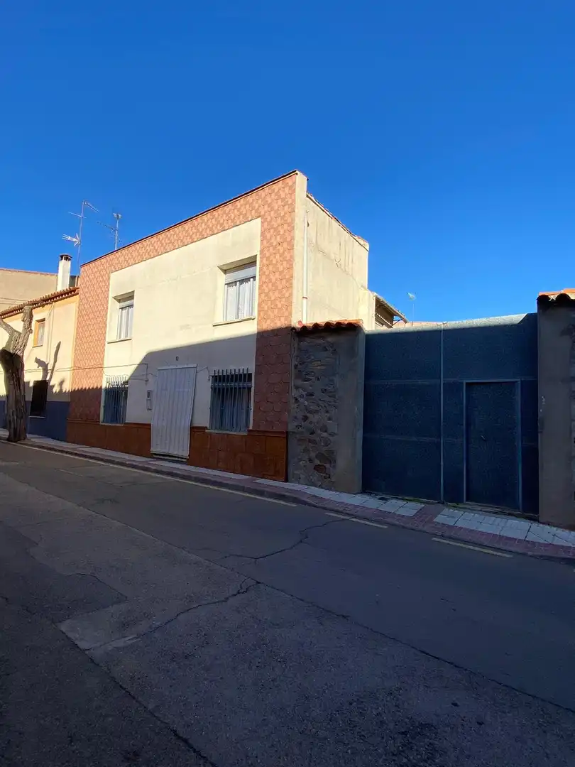 Vista exterior de Casa o chalet en venta en Villacañas con Calefacción, Parquet y Amueblado
