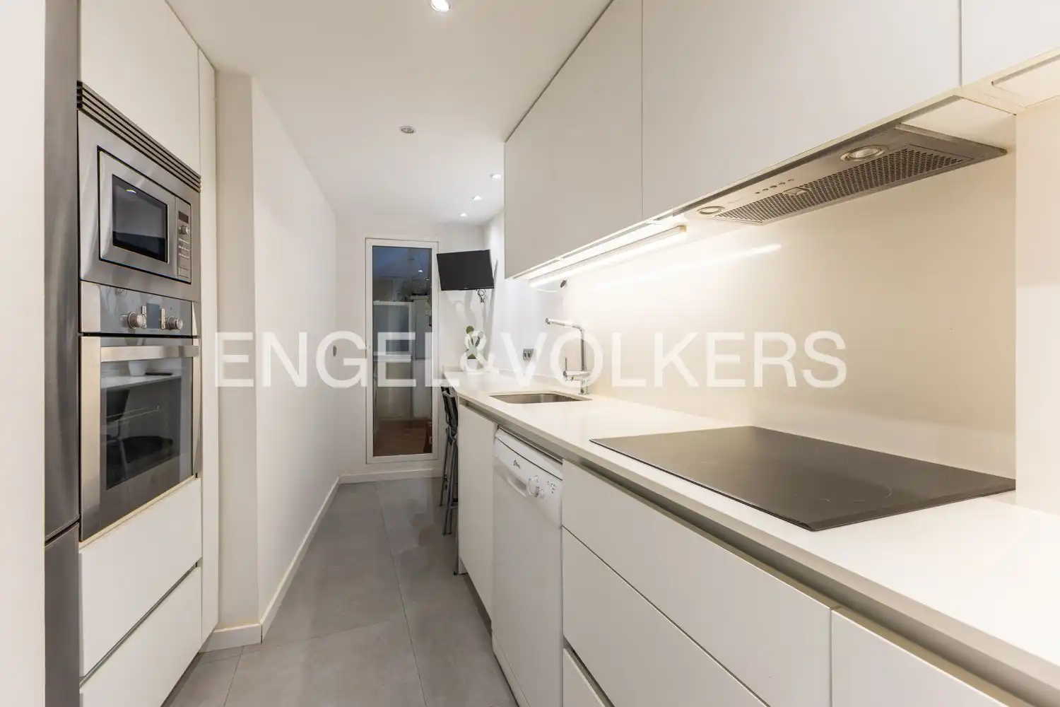 Kitchen of Flat for rent in Valencia  with Air Conditioner, Heating and Parquet flooring