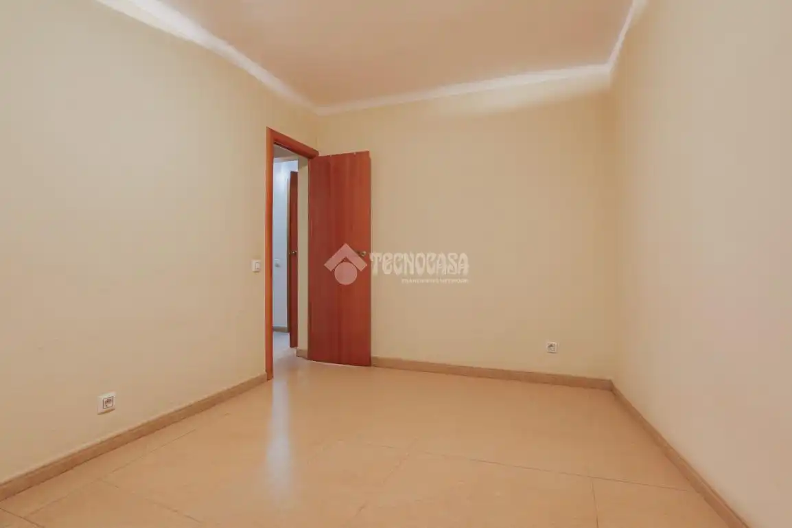 Habitación de Piso en venta en Mollet del Vallès con Amueblado y Balcón